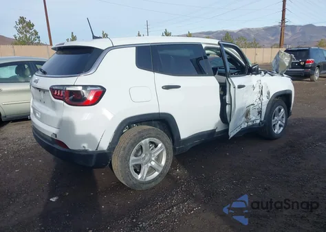 2023 Jeep Compass Sport 4X4 z USA, uszkodzony, nr VIN 3C4NJDAN8PT526152